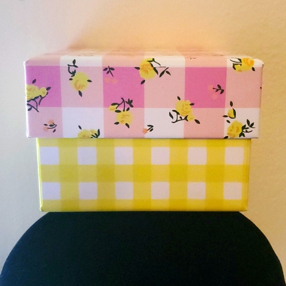 Betsey Johnson Bunny Earrings - Picture 7 of 8